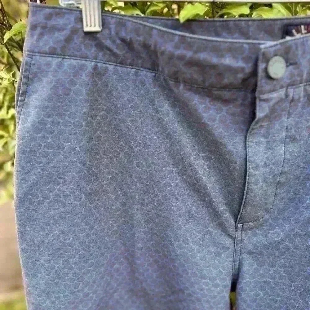 Faherty All Day Midnight Fish Scale Print Shorts 9 Inch Inseam Men’s Size 36 EUC
